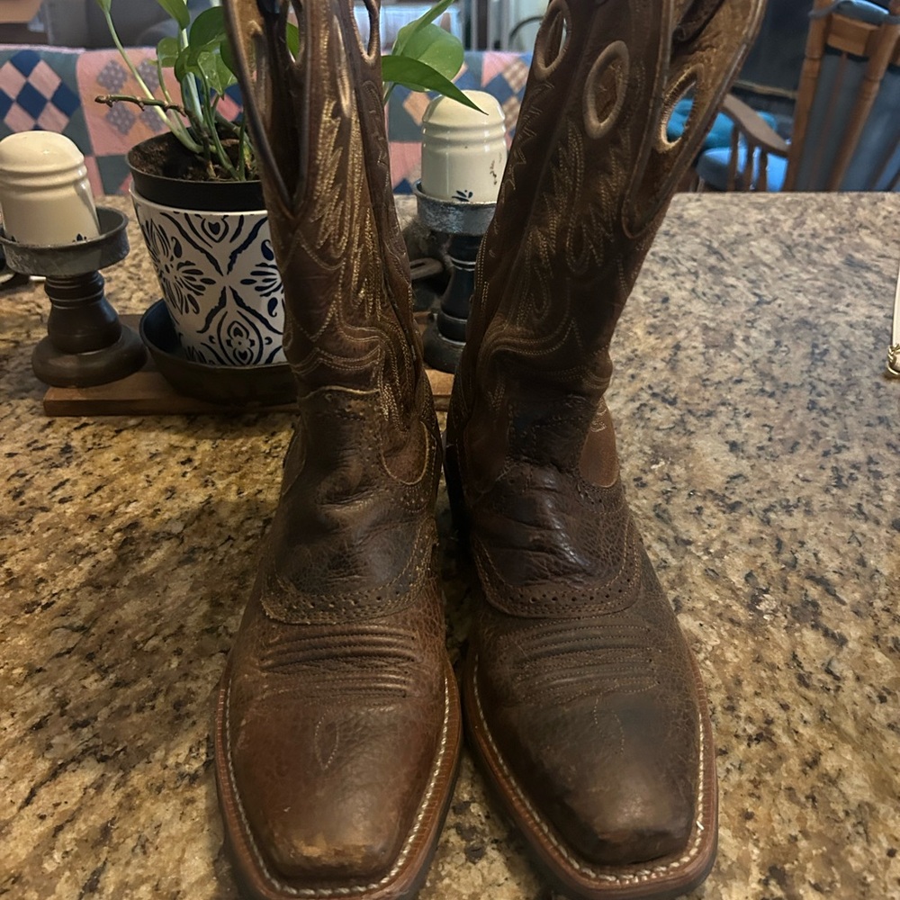 Ariat Tan Leather Cowboy Boots